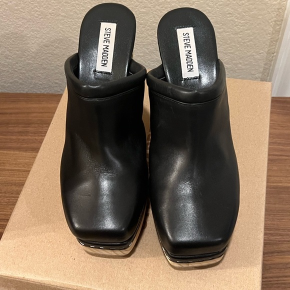Steve Madden black wood/leather clogs - Picture 2 of 5